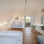 Neueroeffnung Haus Zum Wald 3* Бад-Верісгофен