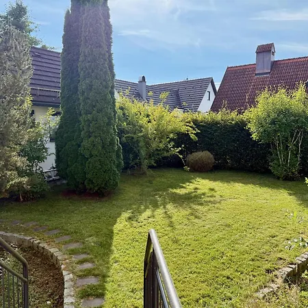 Neueroeffnung Haus Zum Wald